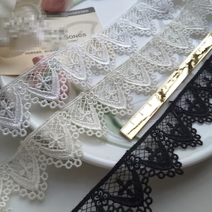 Falda de muñeca para niña hecha a mano, 5 yardas, 3 cm (1,18") de ancho, color negro, beige y marfil, borde para vestido de novia, cinta de encaje C19U143K231015V