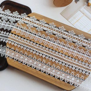 10 Meter 3-3,8 cm breit schwarz/ivory Jakobsmuschel Stoff Stickerei Spitzenbesatz Band DIY Ärmel Rock Kleid Material Accessoires B14T1638L250529U