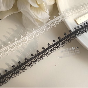 10 yardas 1,2 cm 0,47" de ancho, borde de encaje para falda, vestido, camisa, lencería, cinta de adorno, color negro/marfil, bordado festoneado C19U57K231010V