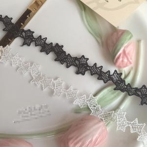 Collar de estrella negro/marfil de 10 yardas (1,5 cm, 0,59 pulgadas de ancho), bordado para falda infantil, vestido, borde de camisa, cinta de encaje C19U91K231014V