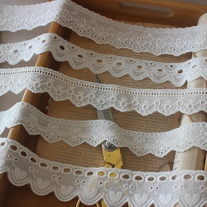10 Meter 3-4,5 cm breite Baumwolle Baumwollstoff Stickerei Kind Puppe Kleid Rock Hemd Nähmaterial Einfassung Spitze Zierband T27X452C250411P