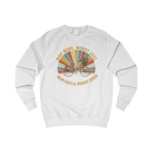 Ride More Worry Less Shirt | Fahrrad T-Shirt Damen Herren | Retro Cycling Tee | Mehr Radeln Weniger Sorgen | Geschenk Radfahrer