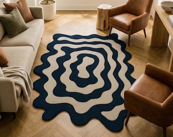 Tapete abstrato ondulado tufado à mão, corredor de entrada em azul marinho e marfim, tapete moderno estilo boho campestre para corredor, tapete personalizado em formato orgânico com mistura de lã (EUA)