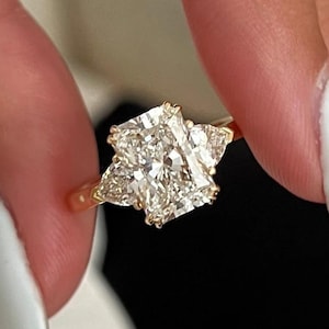 2.5 Carat Radiant Lab Grown Diamond Ring / Three Stone Engagement Ring / 3 Stone Trillions / Triad Ring / Trilogy CVD Diamond Ring