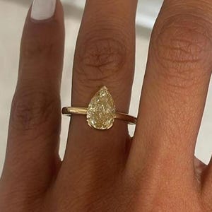 3CT Light Yellow Pear Cut Moissanite Diamond Engagement Ring | 10/14/18K Yellow Gold V Prong Modern Style Wedding/Anniversary Ring For Her