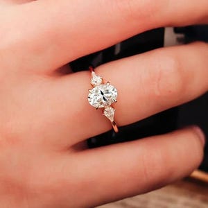 2.0CT Oval Cut Moissanite Diamond Engagement Ring | 10/14/18K Solid Gold Three Stone Ring | Side Kite Cut Vintage Wedding Ring For Her