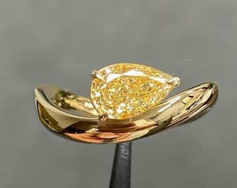 Pierścionek zaręczynowy z brylantami szlifu gruszkowego East West, 1CT z certyfikatem IGI, brązowożółty diament, pierścionek solitaire z 14-karatowego złota z motywem fali koszykowej
