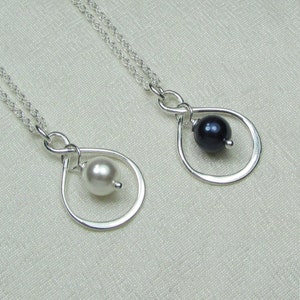 Pearl Infinity Necklace Sterling Silver Birthstone Necklace for Mom Pearl Mothers Necklace Personalized Bridesmaid Jewelry Gift