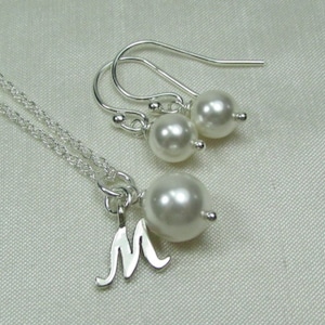 Pearl Bridesmaid Jewelry Set Bridesmaid Necklace Earrings Set Pearl Initial Necklace Bridal Jewelry Set Bridesmaid Gift Wedding Jewelry Set
