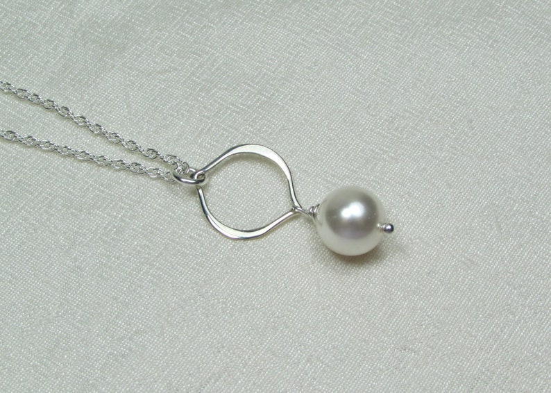 Pearl Bridesmaid Jewelry Single Pearl Necklace Mothers Necklace Bridesmaid Gift Birthstone Necklace Bridesmaid Necklace Gift Wedding Jewelry image 1