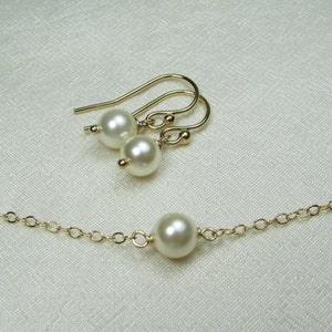 Pearl Bridesmaid Jewelry Set Gold Bridal Jewelry Set Bridesmaid Necklace Earrings Pearl Bridesmaid Set Wedding Jewelry Set Bridesmaid Gift