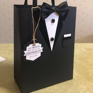 Tuxedo Groomsmen Gift Bag: Wedding Proposal Favor