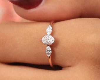 Anillo de compromiso de moissanita de 3 piedras, elegante anillo de plata de ley 925 hecho a mano para mujer, anillo de hoja, regalo de Navidad.