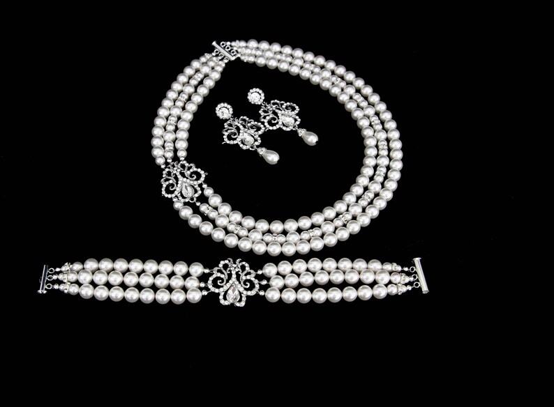 Wedding earrings,Bridal earrings,crystal earrings,bridesmaid jewelry,chandelier earrings,drop earrings,long earrings,statement earrings