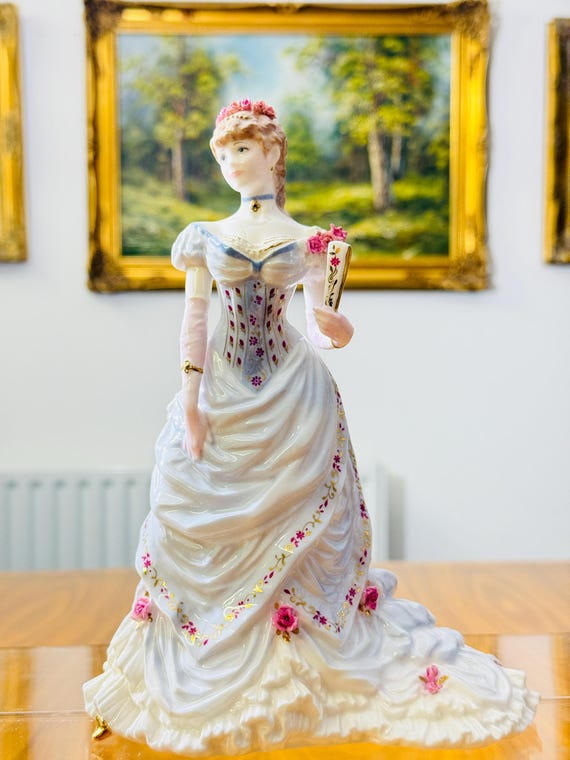 Royal Worcester Figurine The Golden Jubilee Ball Limited Edition No. 7068/12500 John Bromley Splendour at Court c.1996 Royal Worcester Figurine The Golden Jubilee Ball Limited Edition No. 7068/12500 John Bromley Splendour at Court c.1996