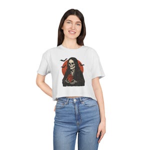 Horror-Themed Women&#39;s Crop Tee - Gothic Halloween Top, Spooky Graphic Shirt, Alternative Fashion Clothing, Creepy Short Sleeve Blouse,