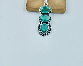 Green Vintage Look Necklace, Green Stone Necklace, Stone Necklace