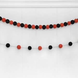 Midnight Harvest | Halloween Felt Ball Garland | Orange Black | Customizable Halloween Fall Home Holiday Decor | 2.5 cm Wool Pom Pom Garland