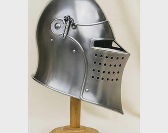 Casco medieval italiano de barbuta / Casco de caballero de acero gris antiguo hecho a mano / Coleccionable para cosplay LARP renacentista