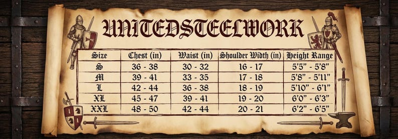 Puede incluir: Un gr&aacute;fico estilo pergamino de United Steelwork, que detalla las tallas de armaduras. El gr&aacute;fico incluye medidas de pecho, cintura, ancho de hombros y altura en pulgadas. Elementos decorativos incluyen ilustraciones de caballeros, espadas y escudos.