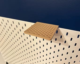 Topshelf for pegboard IKEA SKADIS, manufactured with PLA filament in Poland, design based on Japanese Asanoha pattern, available in beige
