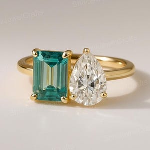 Toi Et Moi Green Emerald & Pear Cut Moissanite Engagement Ring, Vintage 2 Stone Jewelry, May Birthstone Gifts, Couple Promise Ring, Art Deco