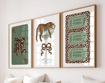 Trendy Green Retro Leopard Wall Art: Y2K Fashion Dorm Decor, Wild Glam Gallery Wall
