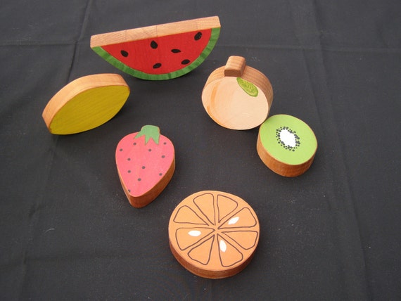 wooden fruit set