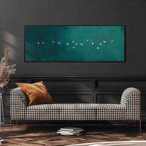 Arte em tela de pássaros voando, impressão panorâmica ampla, decoração emoldurada longa e estreita, pintura grande em azul-petróleo Japandi, quarto minimalista, arte horizontal zen