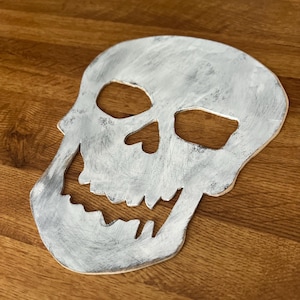 Spooky Wooden Skull Cutout – Handmade Halloween Wall or Table Decor