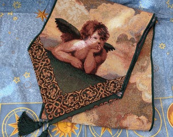 Camino de mesa vintage con querubines