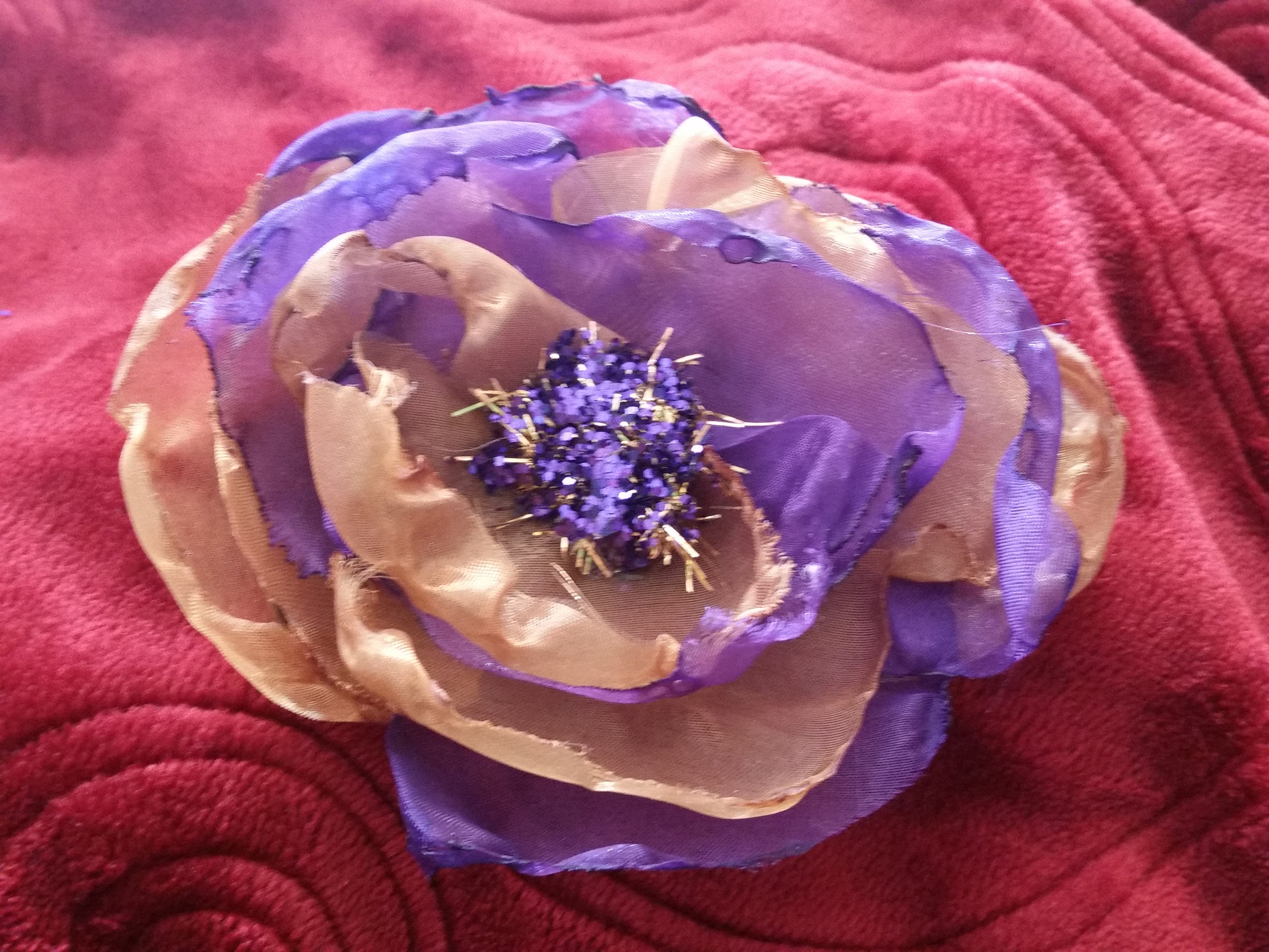 MyFlowerAccessories Silk Flower Brooch, Gold Organza Flower Hair Clip, Golden Flower Broach Pin, Bridal Hair Piece, Boho Wedding, Mother of Bride, Flower Gift