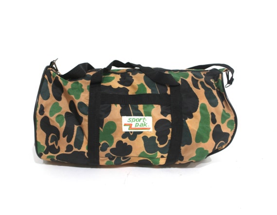 Vintage CAMOUFLAGE 1970s 80s duffle bag with camo… - image 1