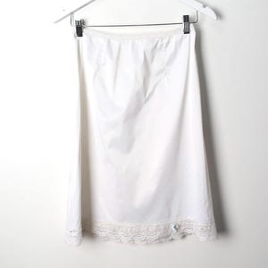 vintage BLUE flower applique 1950s 60s slip skirt lace trim white skirt -- women&#39;s size small/medium - FREE shipping U.S.A