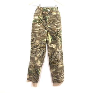 vintage 90s y2k GIRL'S/WOMEN's size extra small CAMO real tree camouflage pants -- 20x25 -- Youth large pants - Free shipping U.S.A