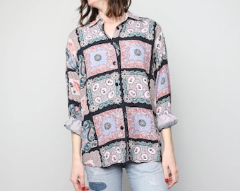 vintage boxy 1990s SURF club kid style SLOUCHY black and bright women's vintage paisley blouse -- size small