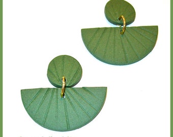 Olive Green Polymer Clay Dangle Fan Earrings, Textured Surface Lightweight Unique Style with Posts  Earrings Short Dangle