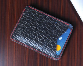 Korthållare i svart krokodilskinn | Fullnarvat, röda sömmar