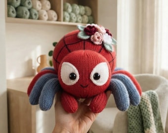 Spinnen-Strickmuster (PDF), Stofftier mit Blumenmuster und Spinnennetz-Stickerei, DK-Garn