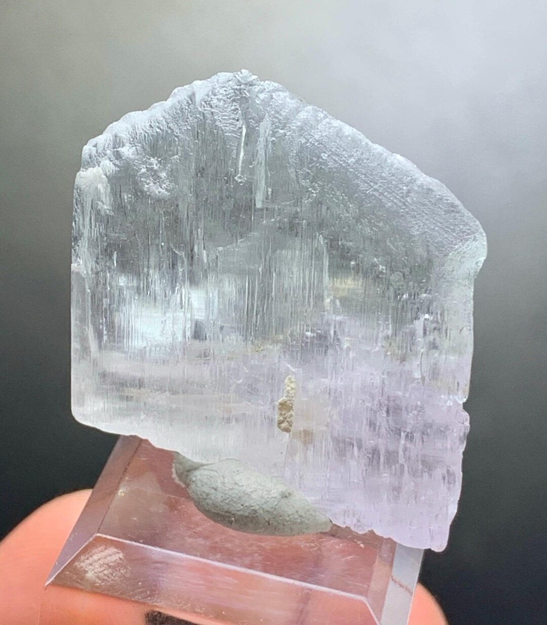 Translucent Pink Crystal Natural Pink Colour Transparent Fluorescent Kunzite Crystal From ...