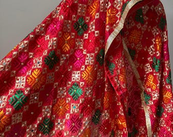 Everyday Elegance | Handcrafted Phulkari Dupattas with subtle glam