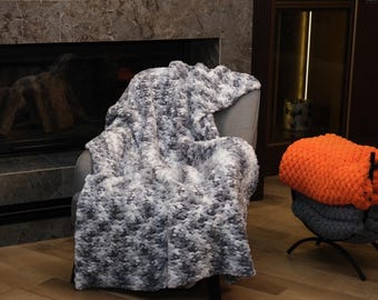 Chunky Knit Blanket: Handmade Wool Blend Throw Grey/White - Boho Home Decor