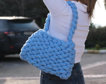 Medium Marshmallow Knit Bag – Handmade Chunky Shoulder Bag by Zeyn.C London / Sky Blue