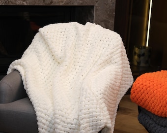 Ecru Chunky Knit Blanket