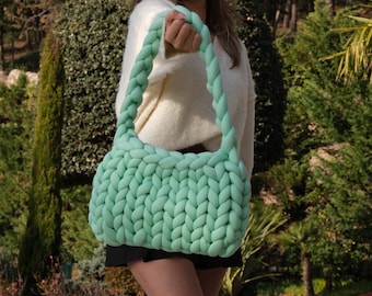 Medium Marshmallow Knit Bag – Handmade Chunky Shoulder Bag by Zeyn.C London / Mint