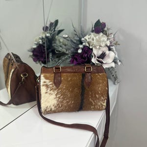 Handmade Genuine Leather & Cowhide Crossbody Bag – Rustic Boho Shoulder Purse – Brown Hair-on Hide Bag