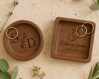 Porte-anneaux en bois personnalisé, porte-alliances personnalisé, plateau pour bagues de fiançailles, cadeau de demoiselle d'honneur ou de mariée, cadeau d'anniversaire ou de shower de mariage