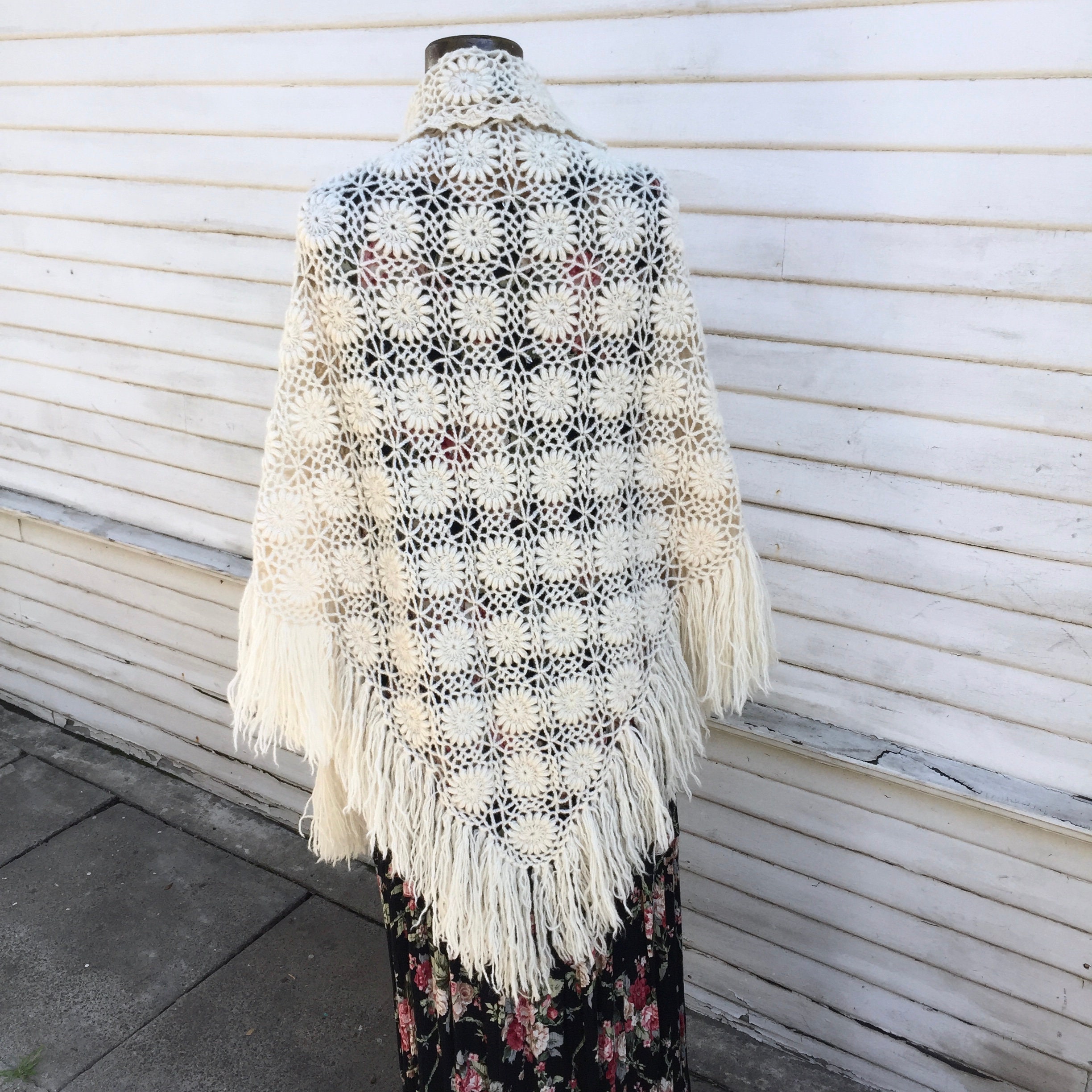 Vintage Fringed Off-White Crocheted Shawl, Floral Pattern Vintage Fringed Off-White Crocheted Shawl, Floral Pattern
