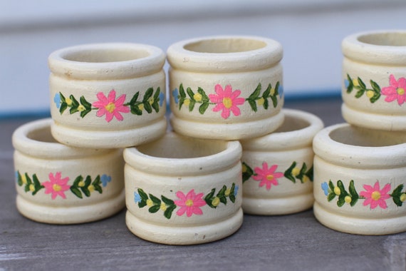 Shabby Chic Handpainted Wood Napkin Rings, Set of 8, White with Pink Flowers and Green Leaves, Vintage Dining, Cottage Chic, Tole Painting