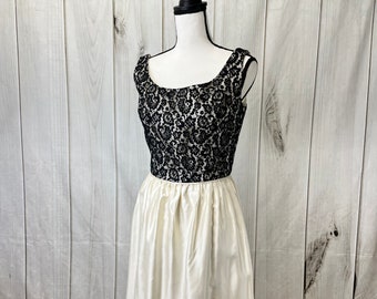 Vintage Black and White Lace and Taffeta Gown Long Sleeveless Dress - Small